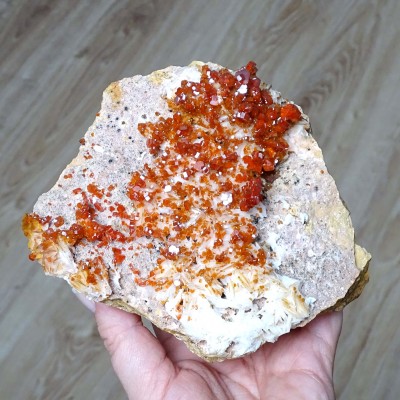 Vanadinite mineral 1059g, Morocco