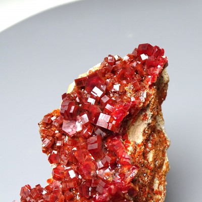 Vanadinite mineral 403g, Morocco