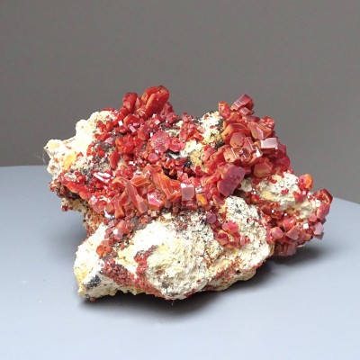 Vanadinite mineral 352g, Morocco