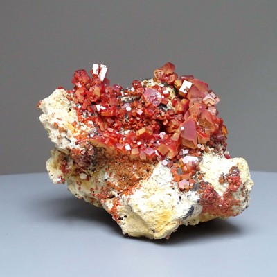 Vanadinite mineral 352g, Morocco