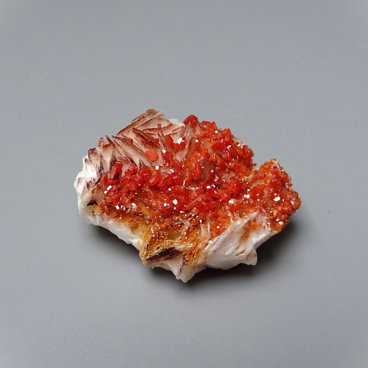 Vanadinite mineral 44.2g, Morocco