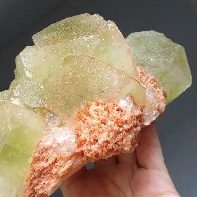 Green apophyllite, stilbit druse 1574g, India