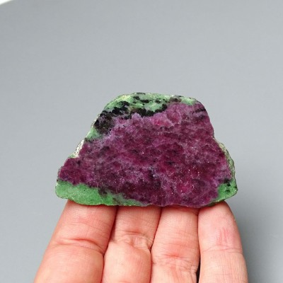 Ruby in zoisite polished plate 24g, Tanzania