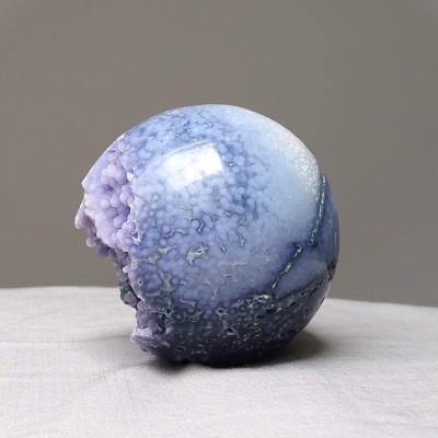 Hroznový chalcedon koule s krystaly 516g, Indonésie