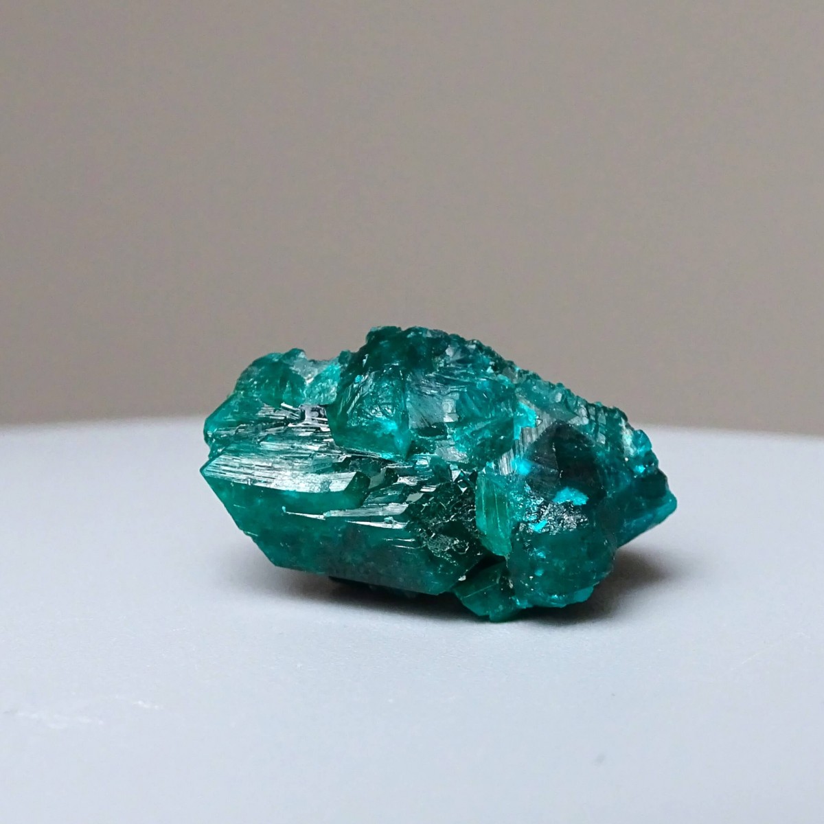 Dioptas natural crystal 4.1g, Congo