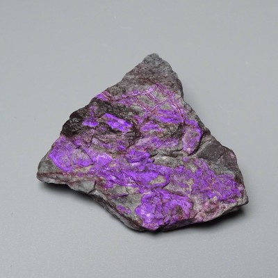 Sugilite natural 57.4g, Republic of South Africa