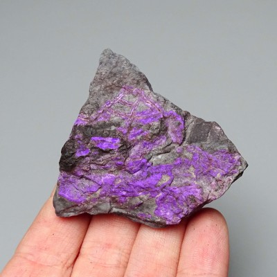 Sugilite natural 57.4g, Republic of South Africa