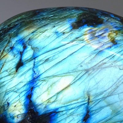 Labradorite polished 415g, Madagascar