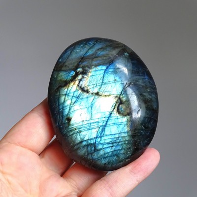 Labradorite polished 234g, Madagascar