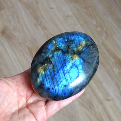 Labradorite polished 396g, Madagascar