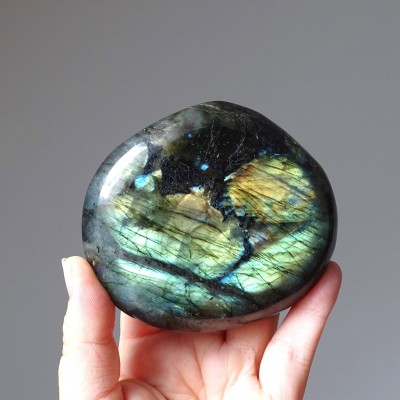 Labradorite polished 360g, Madagascar