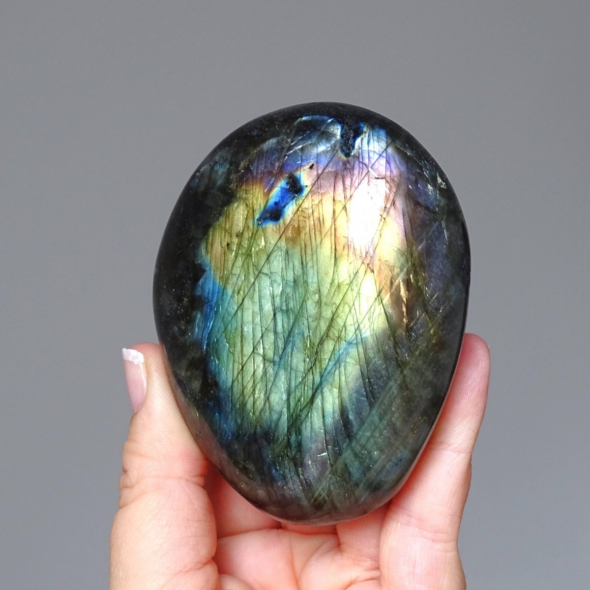 Labradorite polished 284g, Madagascar