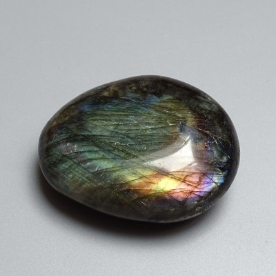 Labradorite polished 284g, Madagascar