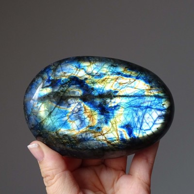 Labradorite polished 442g, Madagascar