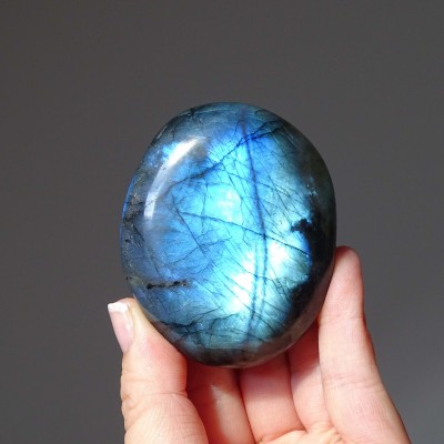 Labradorite polished 159g, Madagascar