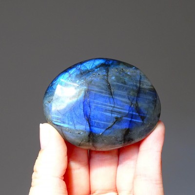 Labradorite polished 118g, Madagascar