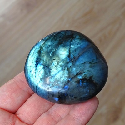 Labradorite polished 116g, Madagascar