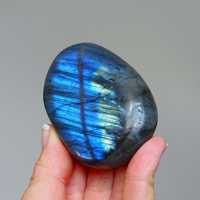 Labradorite polished 118g, Madagascar