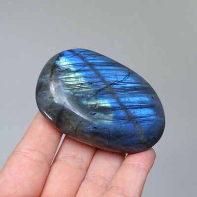 Labradorite polished 118g, Madagascar