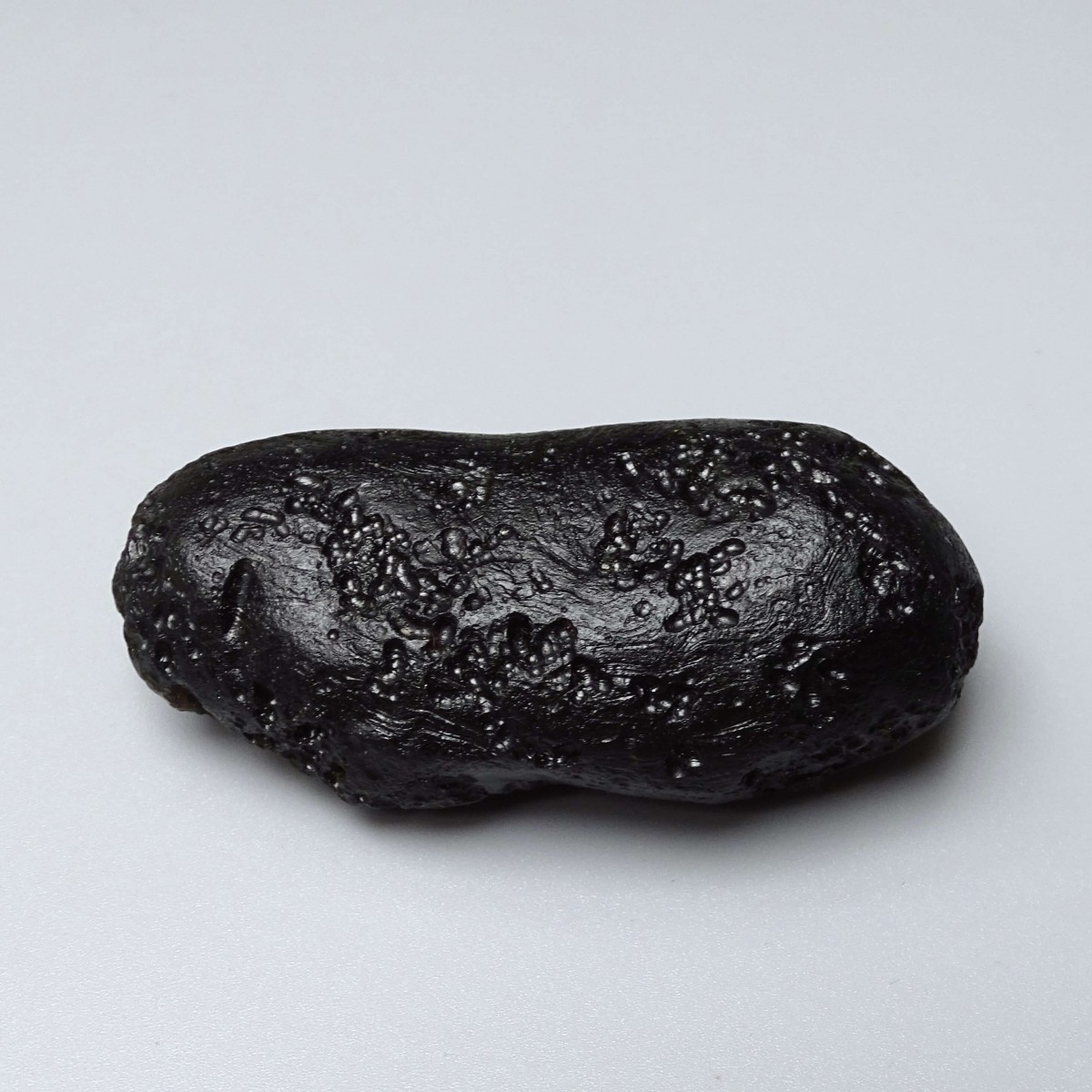 Tektite natural indochinite 84g, Vietnam