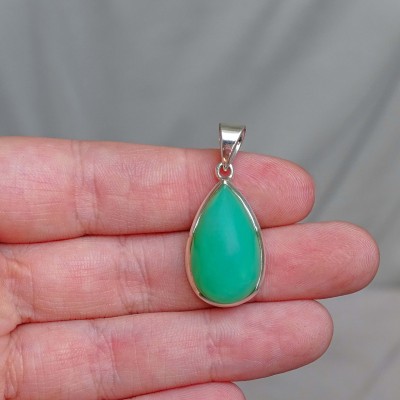 Chrysoprase pendant in silver top quality 6.7g, Tanzania