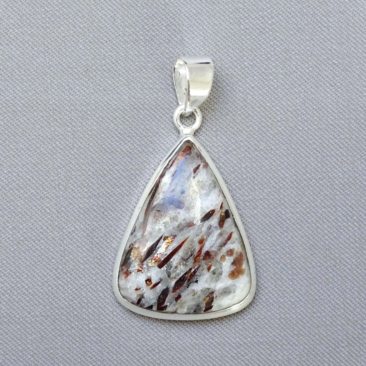 Astrophyllite pendant in silver 6.6g, Russia