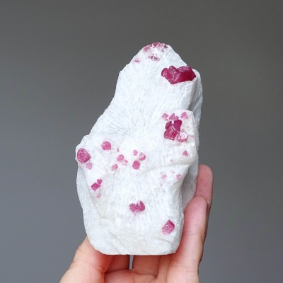 Natural spinel in marble 348g, Vietnam