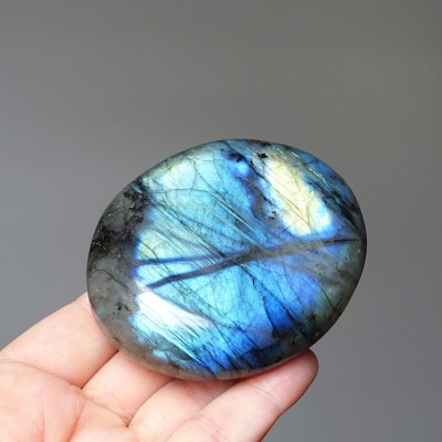 Labradorite polished 207g, Madagascar