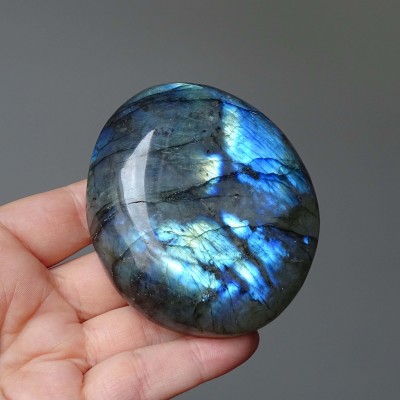 Labradorite polished 207g, Madagascar