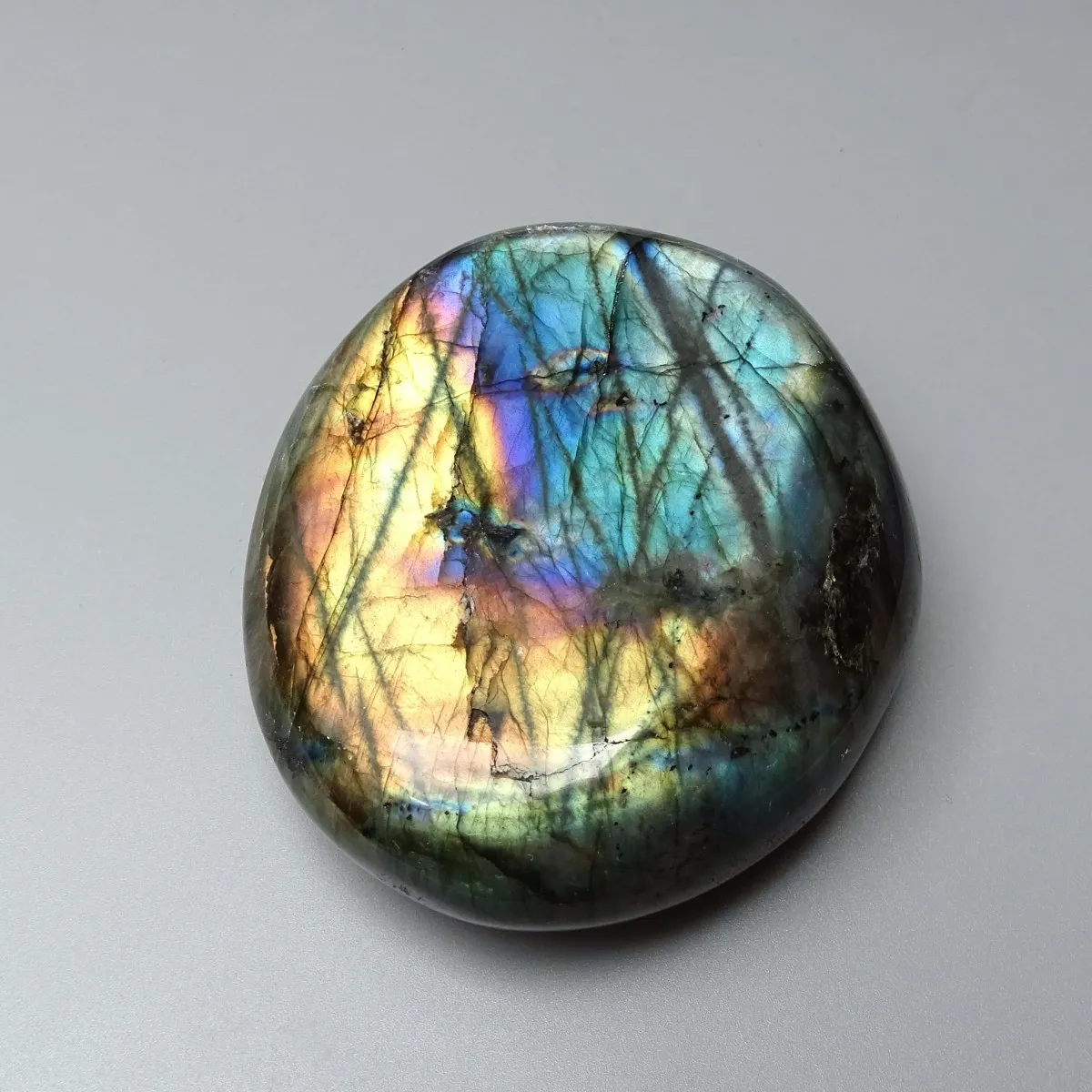 Labradorite polished 384g, Madagascar