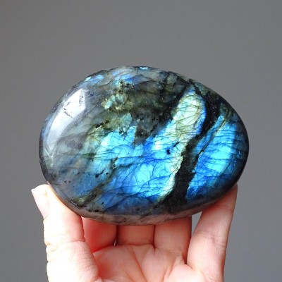 Labradorite polished 369g, Madagascar