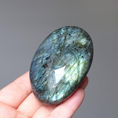 Labradorite polished 177g, Madagascar