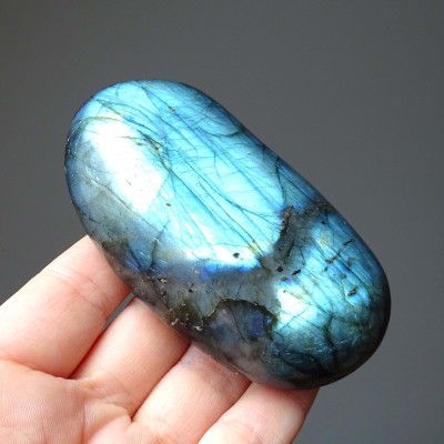 Labradorite polished 233g, Madagascar