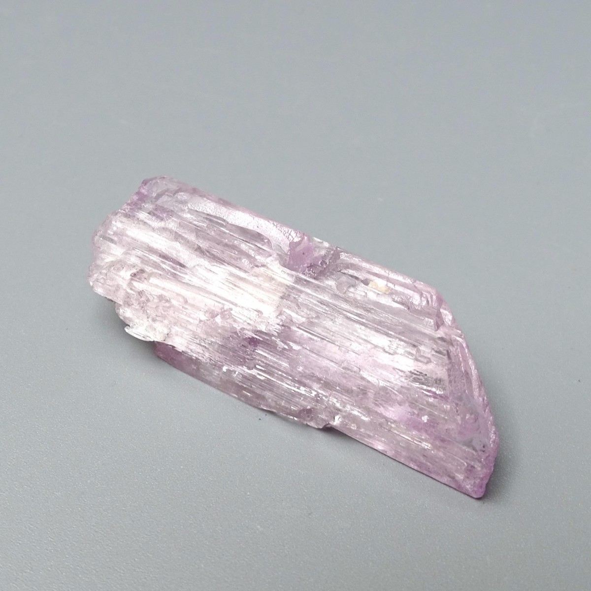 Kunzite natural crystal 19g, Afghanistan