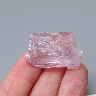 Kunzite natural crystal 14.1g, Afghanistan