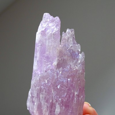 Kunzite natural crystal 190.7g, Afghanistan