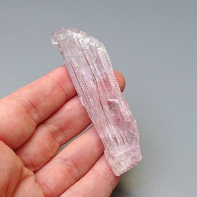 Kunzite natural crystal 30.9g, Afghanistan