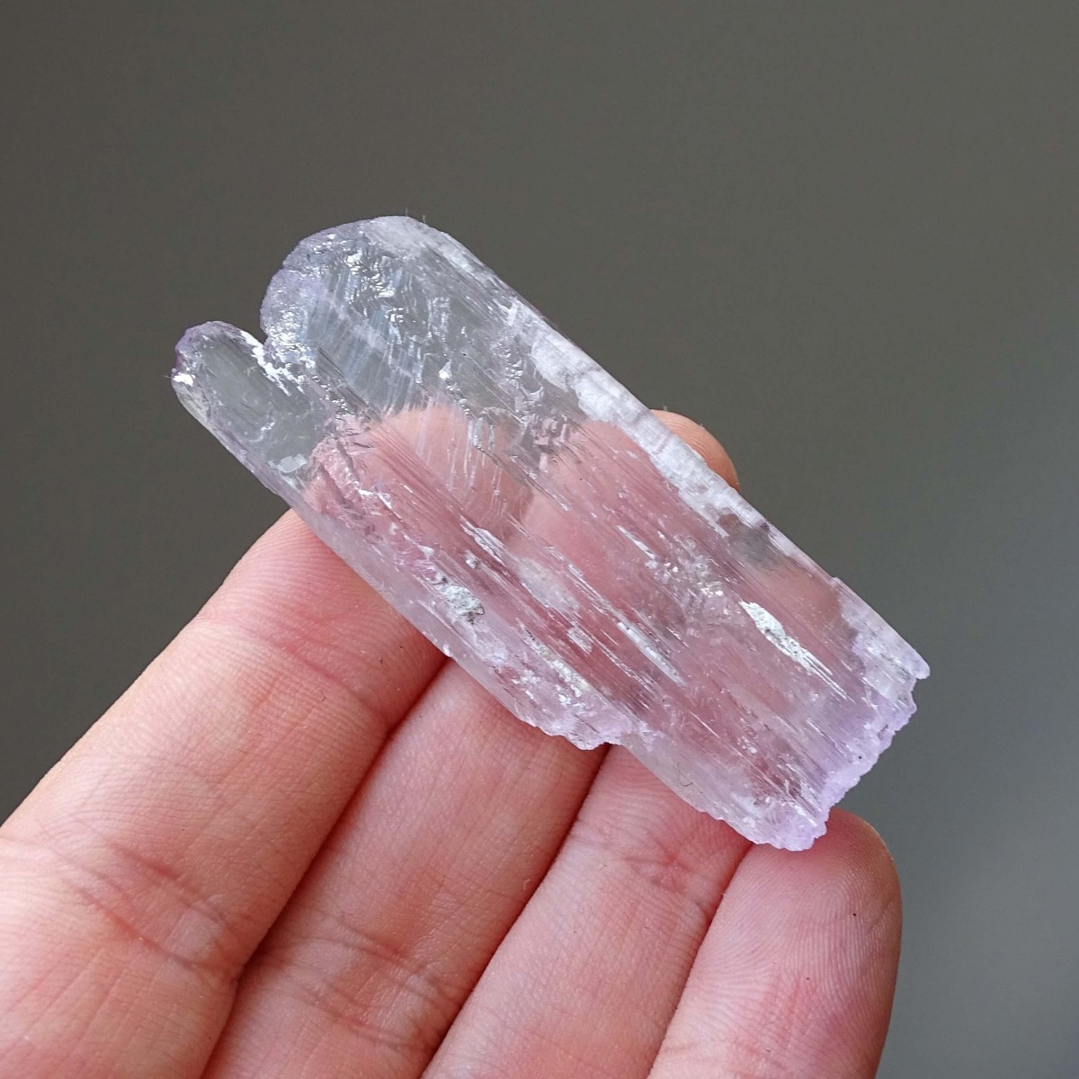 Kunzite natural crystal 21.7g, Afghanistan