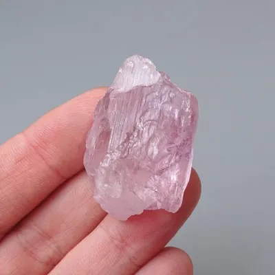 Kunzit natürlicher Kristall 19,9g, Afghanistan