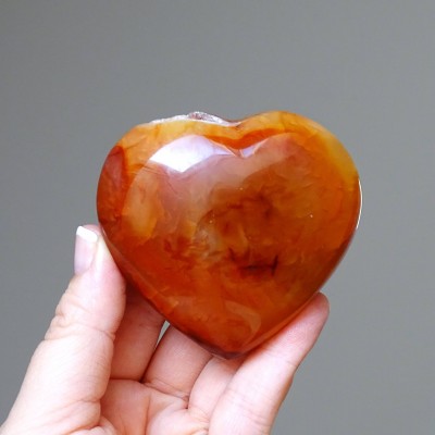 Polished carnelian - heart 210g, Madagascar