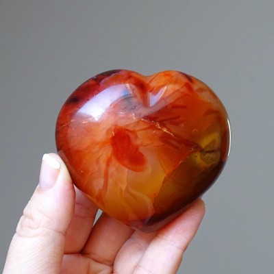 Polished carnelian - heart 226g, Madagascar