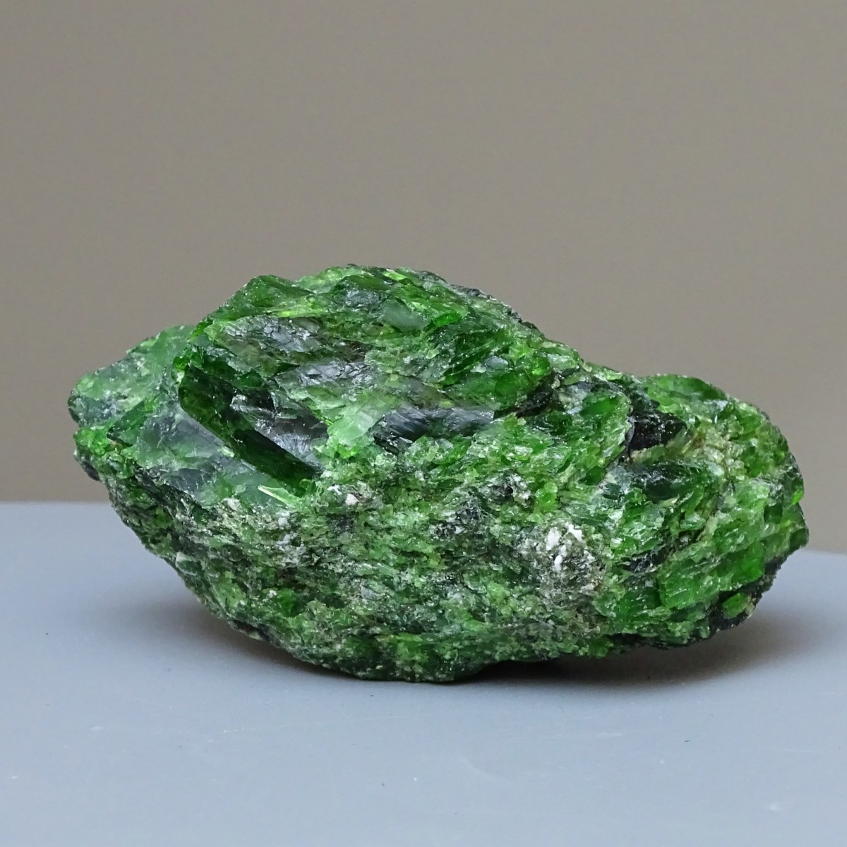 Chromdiopside natural mineral top quality 154g, Russia