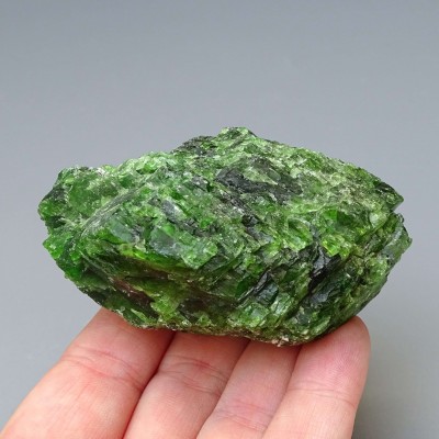 Chromdiopside natural mineral top quality 154g, Russia