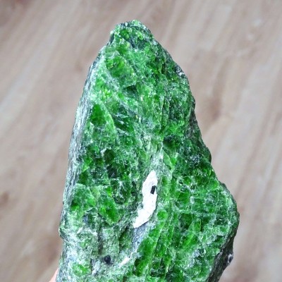 Chromdiopside natural mineral top quality 496g, Russia