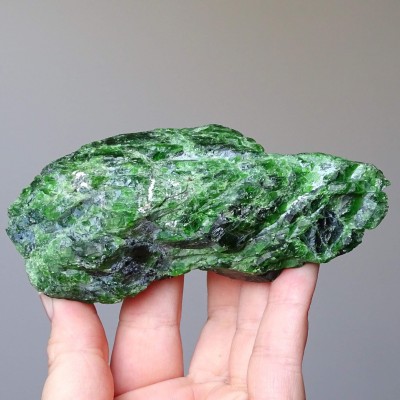 Chromdiopside natural mineral top quality 211g, Russia