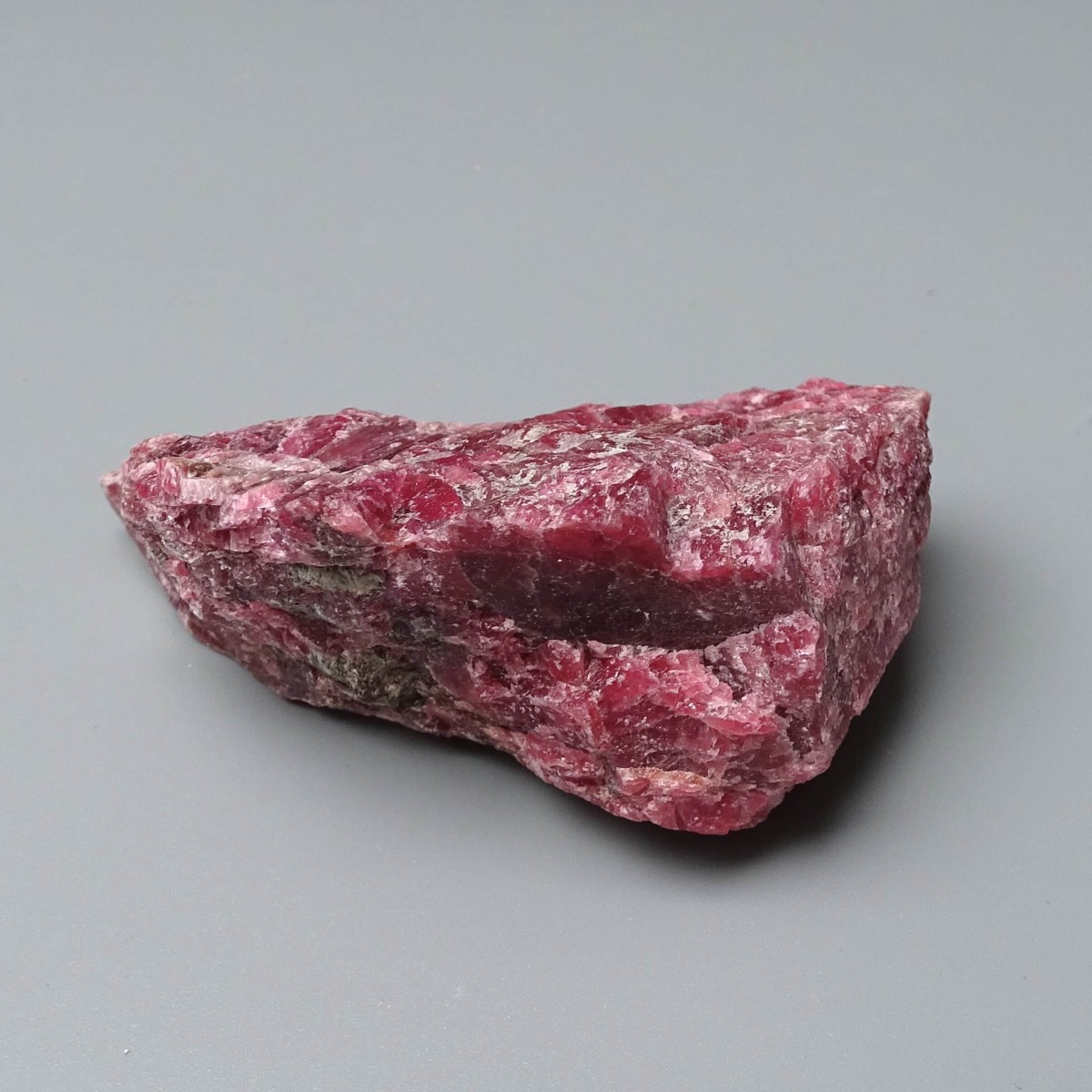 Rhodonit-Rohmineral 151g, Brasilien