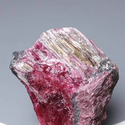 Rhodonit-Rohmineral 337g, Brasilien