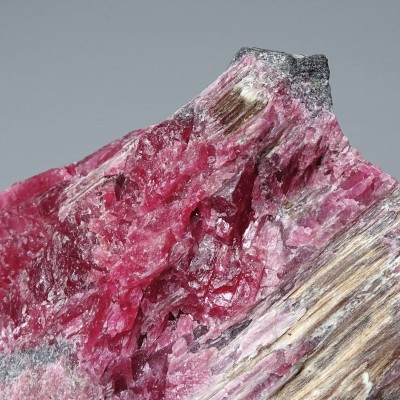 Rhodonite raw mineral 337g, Brazil