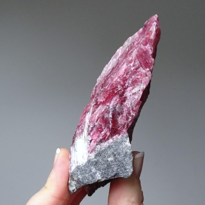 Rhodonite raw mineral 337g, Brazil