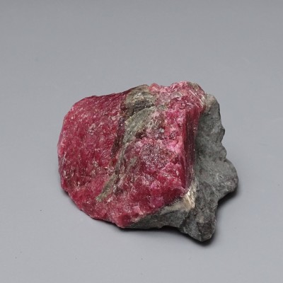 Rhodonit-Rohmineral 116g, Brasilien